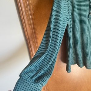 Bell sleeved thermal top